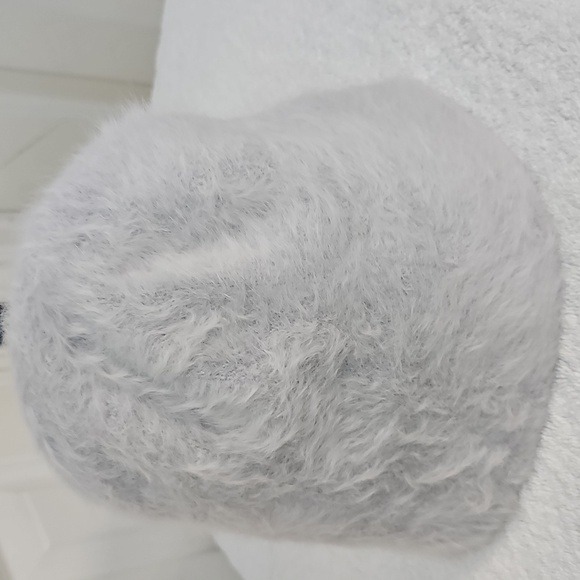 NWT Faux Fur Cloche Fuzzy Light Grey Adjustable Bucket Hat - Picture 3 of 9